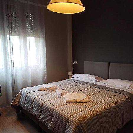 Albergo Italia Di Nardi Renzo & C Snc Poggibonsi Extérieur photo