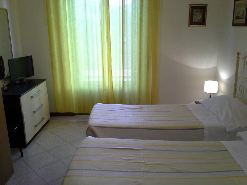 Albergo Italia Di Nardi Renzo & C Snc Poggibonsi Chambre photo